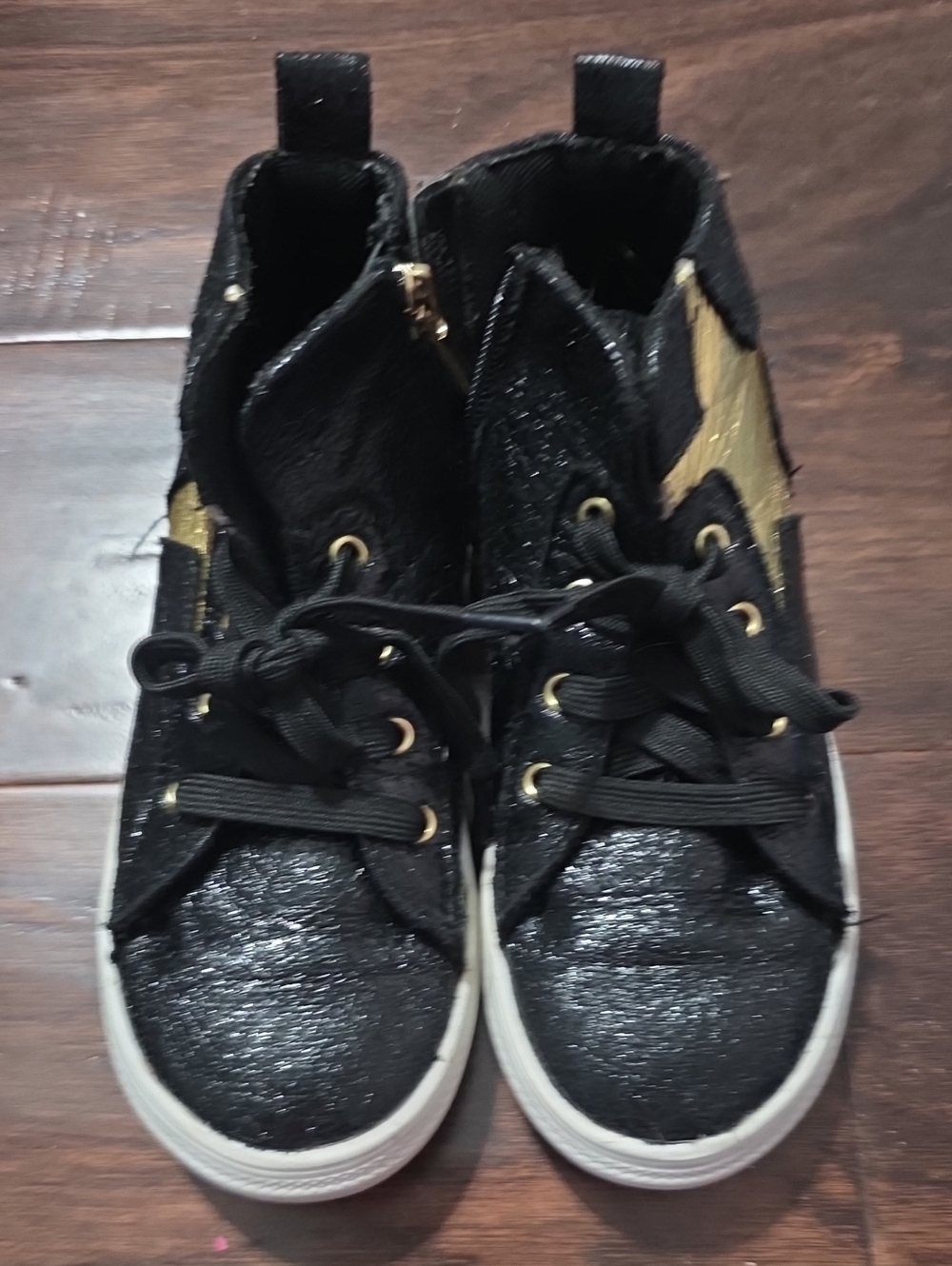 kidpik Black Glitter High-Top Sneakers with Gold Star